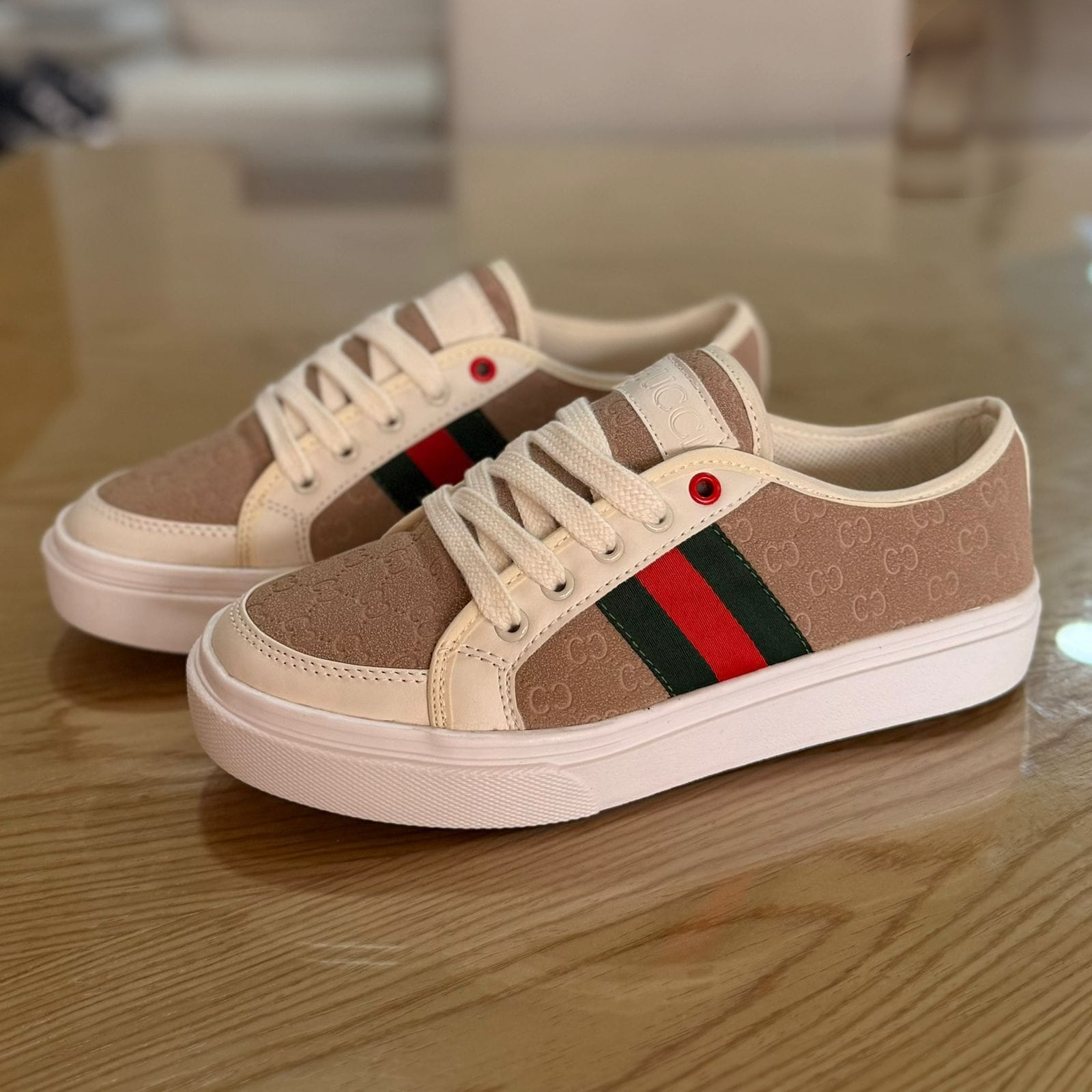 Tenis
