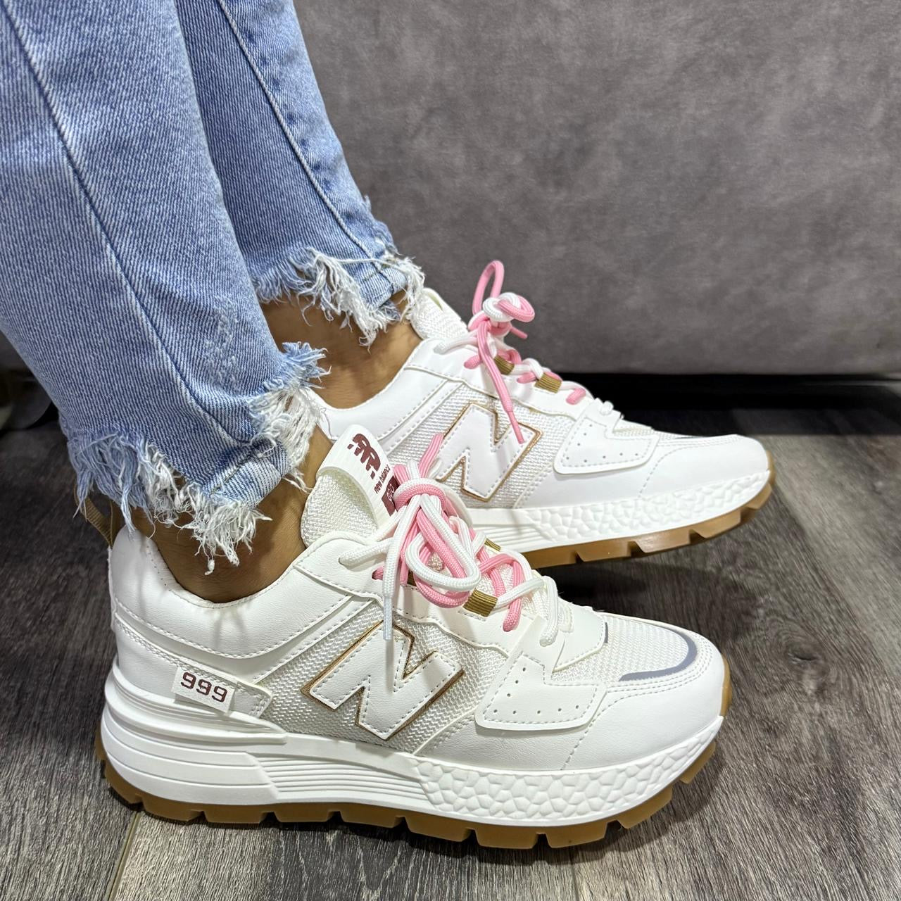 Tenis