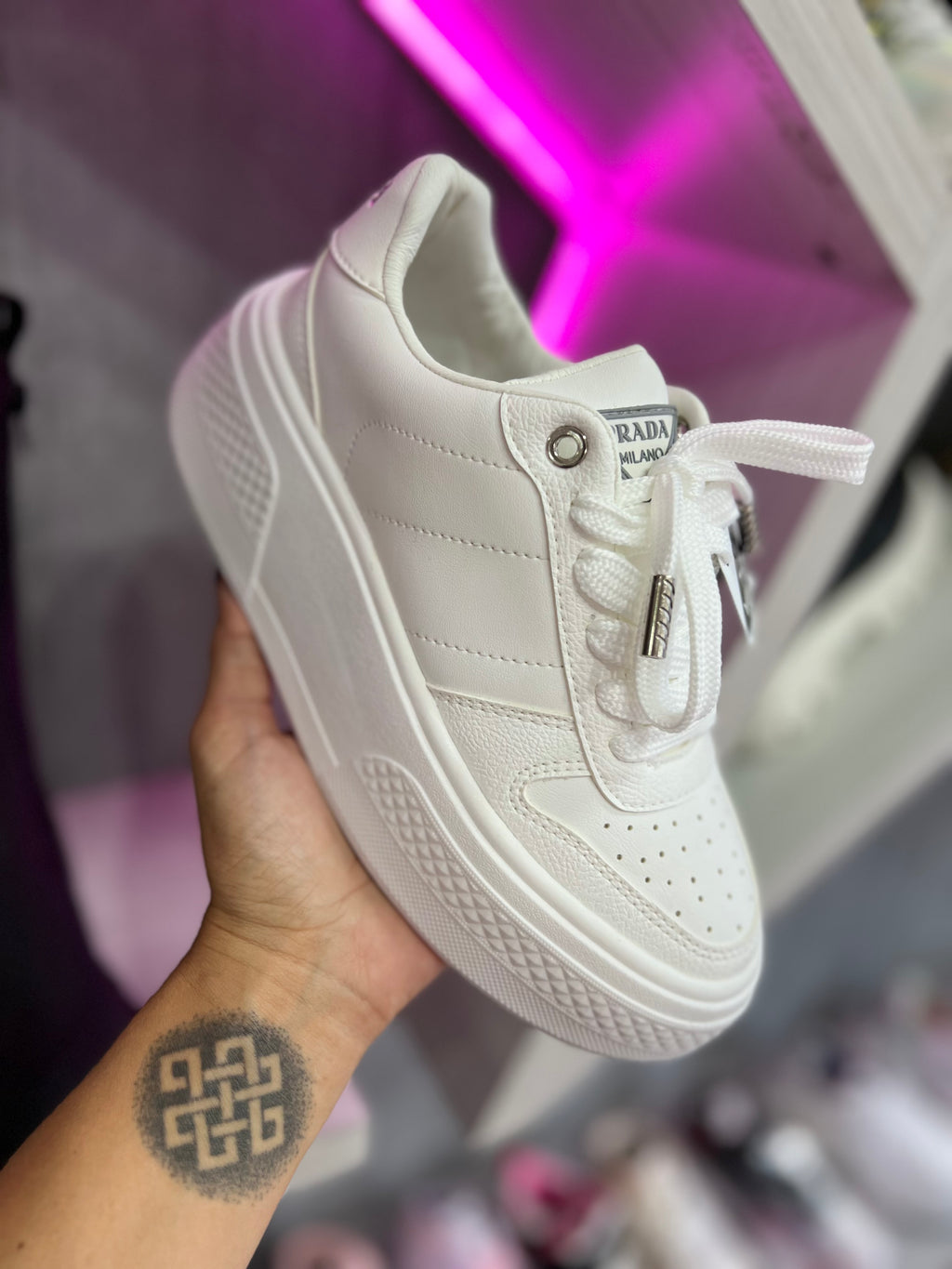 Tenis