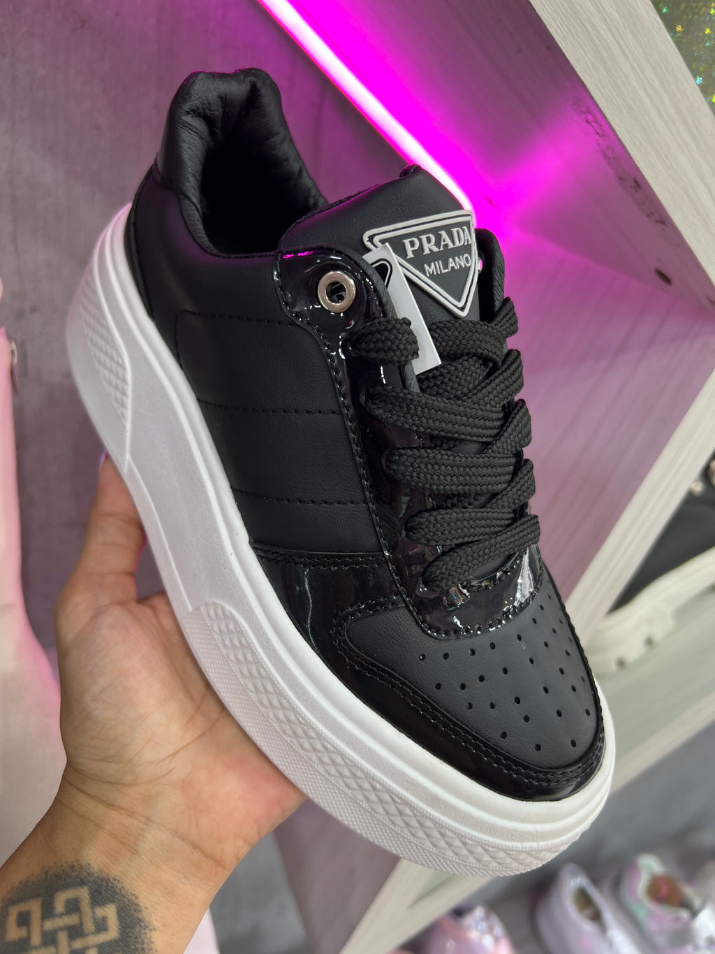 Tenis