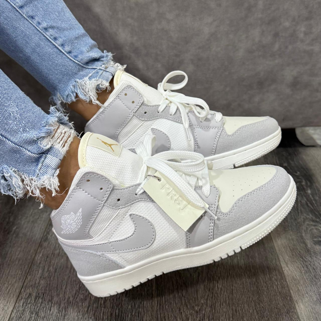 Tenis