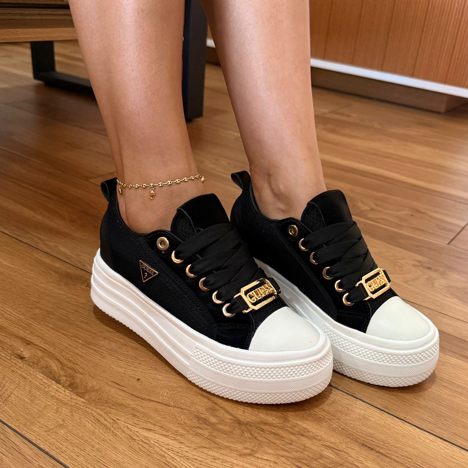 Tenis